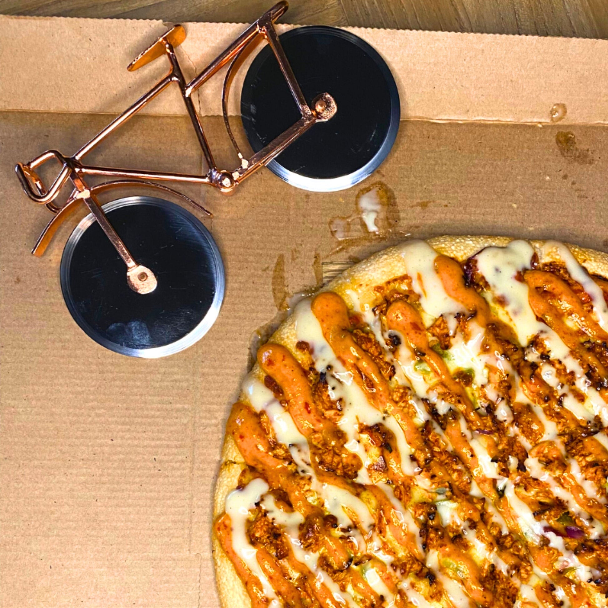Bicycle Pizza Cutter, Stainless Steel Rose Gold, Handmade Novelty Kitchenware - Aksa Home Decor