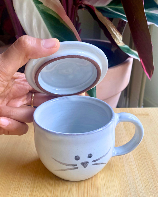 Ceramic Cat Mug with Removable Lid - Handcrafted - Aksa Home Decor