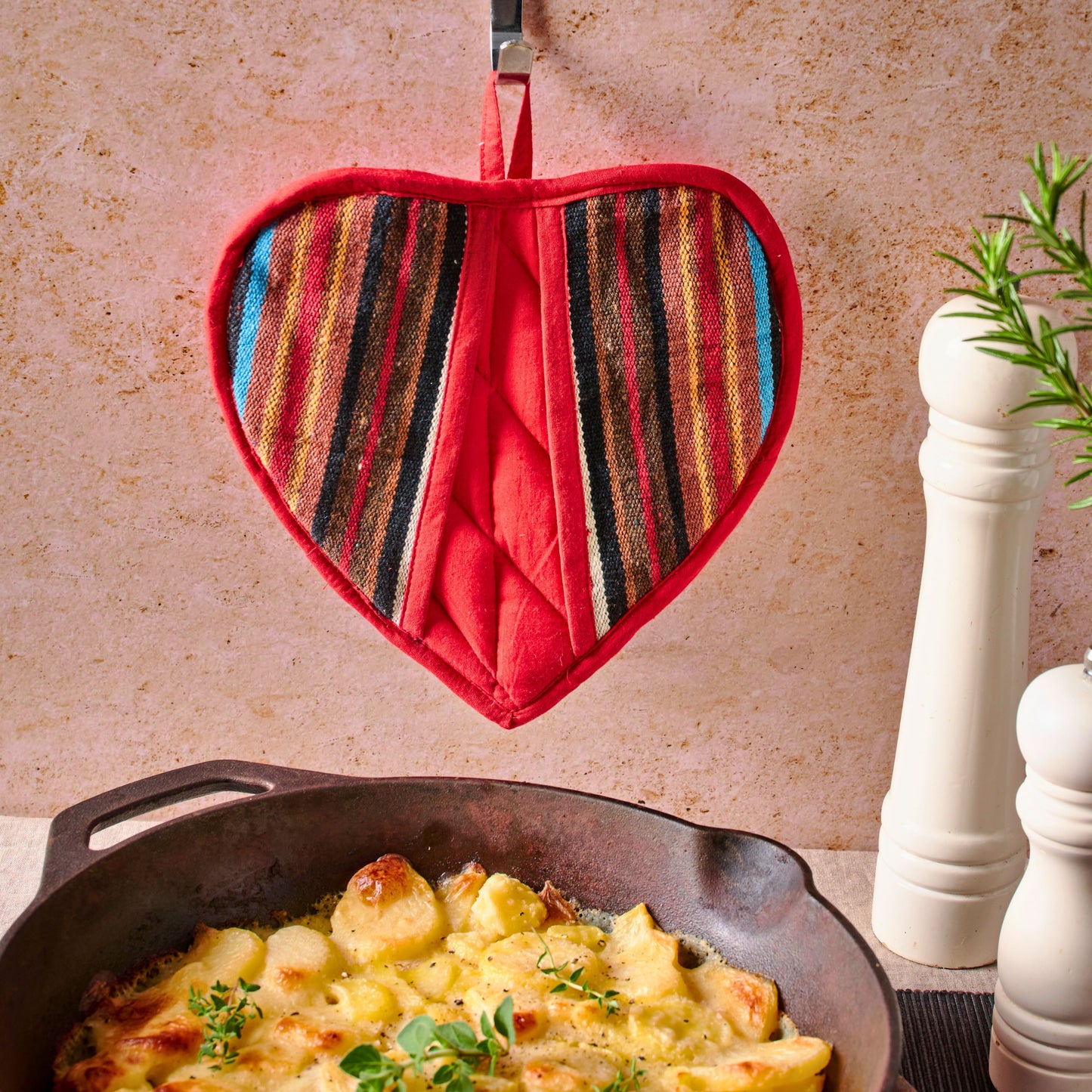 Heart Pot Holder, Handwoven Cotton Oven Mitt, Kitchen Accessory - Aksa Home Decor