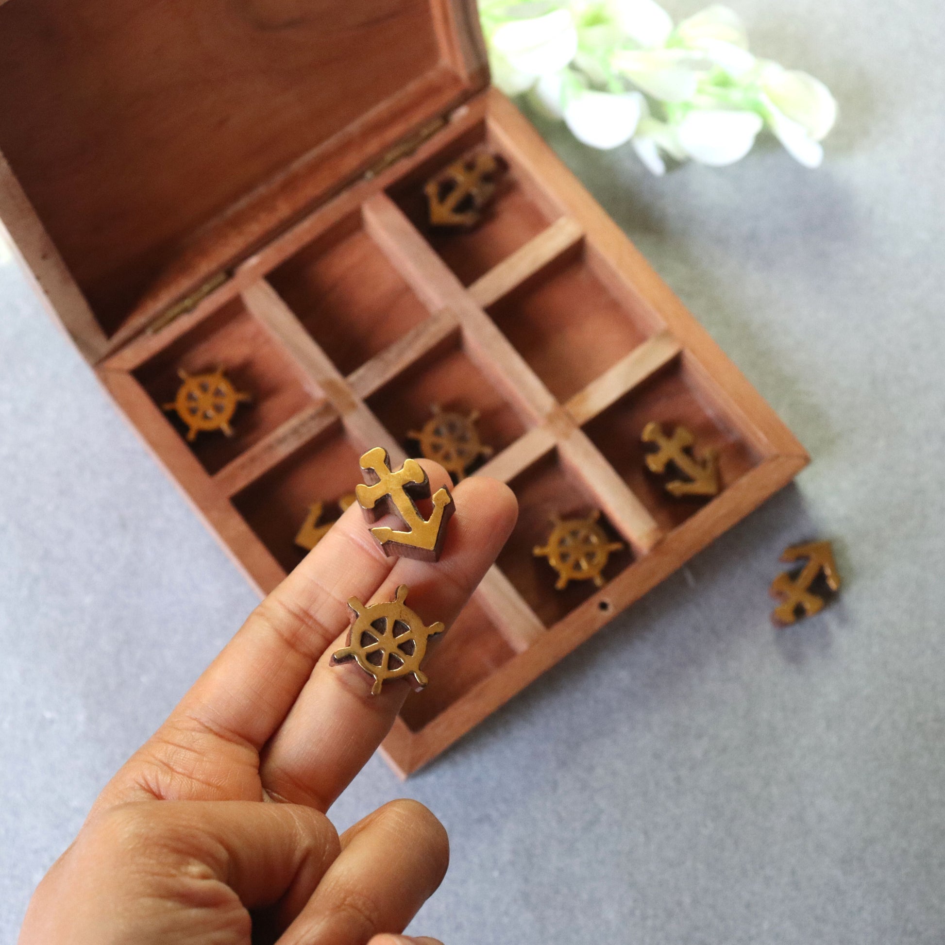 Tic Tac Toe Travel Wooden Game Box, Sea Marine Theme, Nautical Beach Decor - Aksa Home Decor