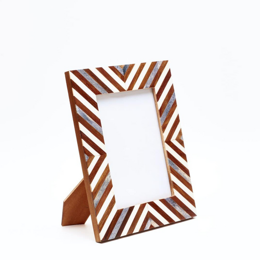 Chevron Recycled Photo Frame - 4x6 Picture, Grey, White and Brown, Nandi - Aksa Home Decor