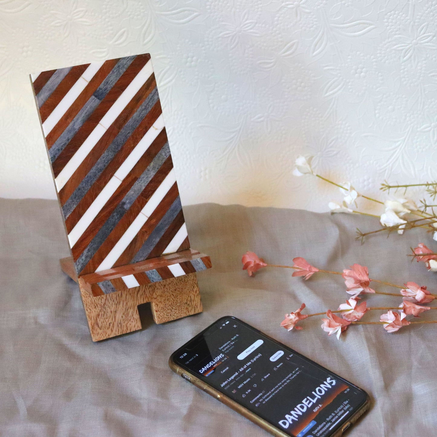 Chevron Smartphone Wood Dock Holder - Grey, White and Brown, Nandi - Aksa Home Decor