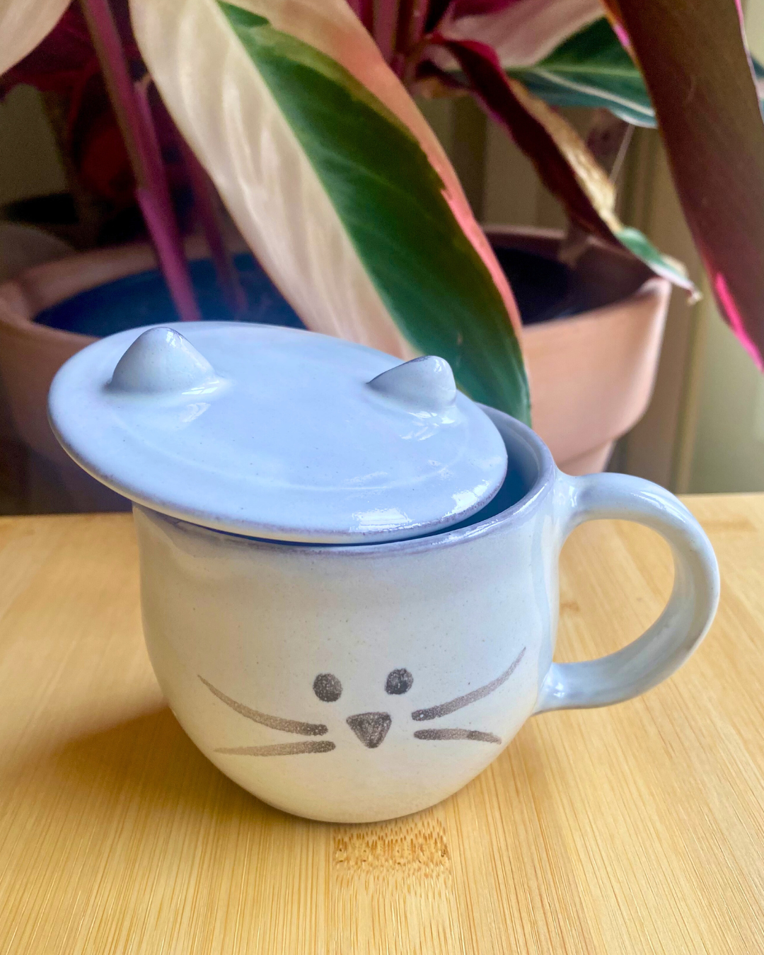 Ceramic Cat Mug with Removable Lid - Handcrafted - Aksa Home Decor 
