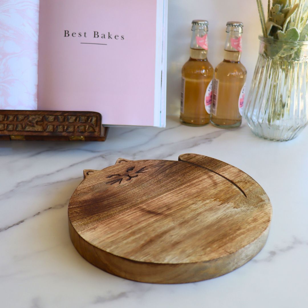 Mango Wood Chopping, Cheese & Charcuterie Bread Board - Winking Cat