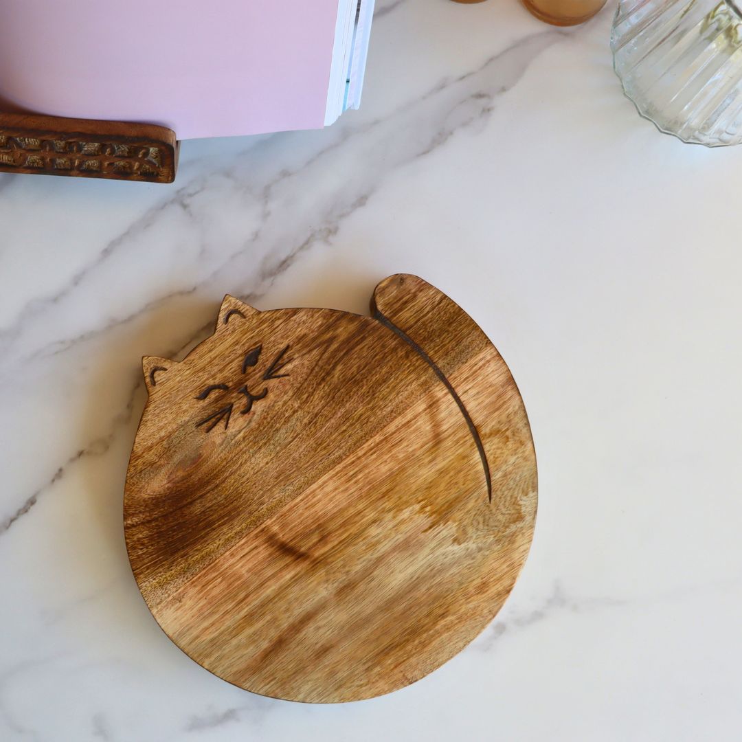 Mango Wood Chopping, Cheese & Charcuterie Bread Board - Winking Cat
