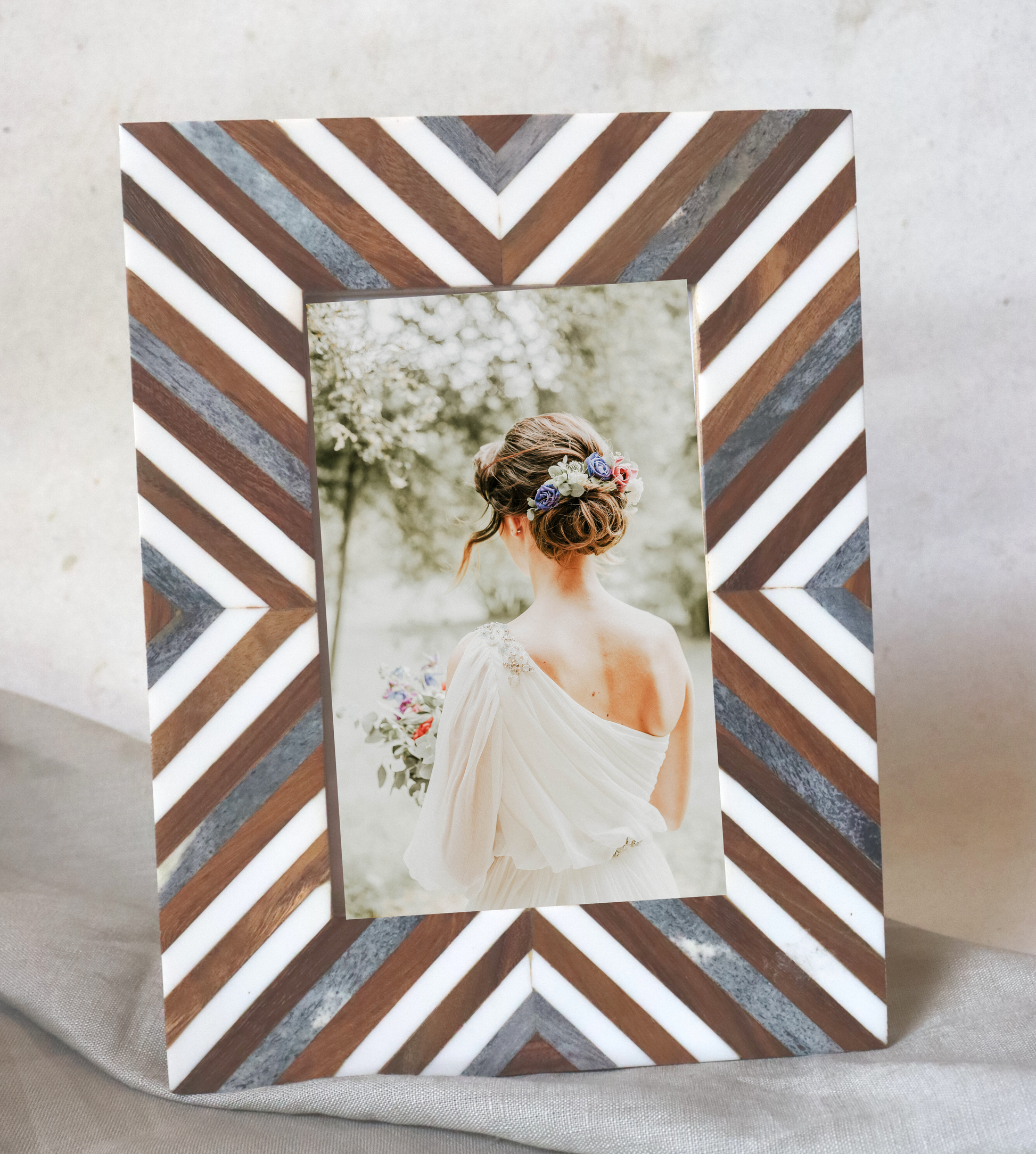 Chevron Recycled Photo Frame, 4x6 Picture, Grey, White and Brown, Nandi